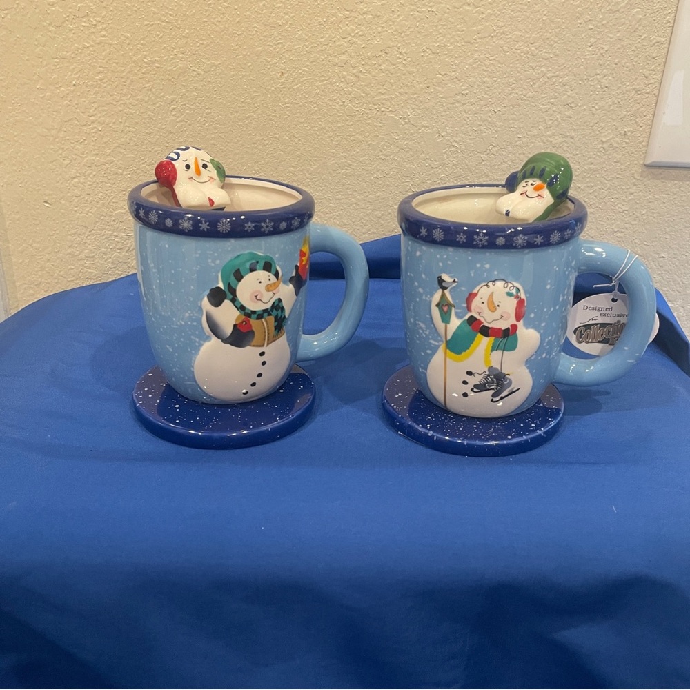 Snowman Themed Blue Ceramic Mug Set